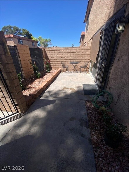 Building Photo - 311 Brookside Ln