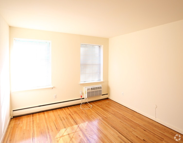 Interior Photo - 101 Mill Creek