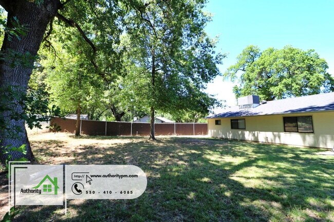 Building Photo - 6822 Creekside St