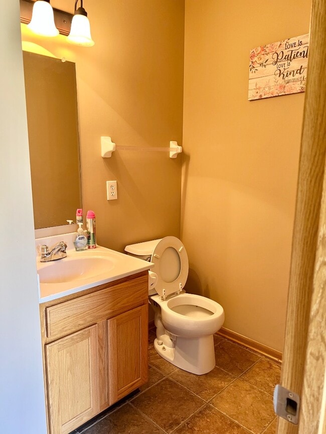 Building Photo - 2191 Painted Cliff Dr