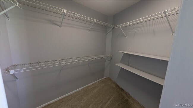 Building Photo - 768 E Jenkins Ct