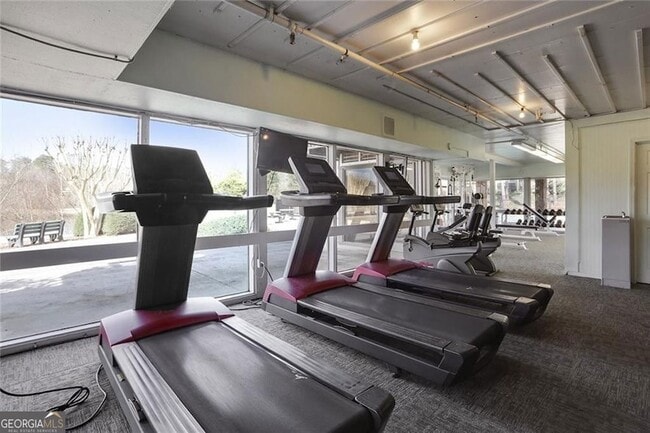 Building Photo - 82 Montre Square NW