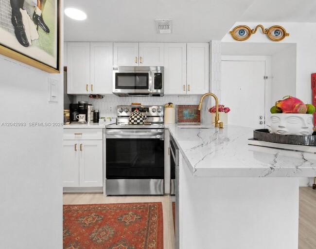 Building Photo - 770 Claughton Island Dr