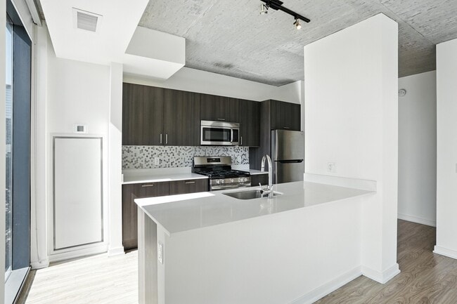 Building Photo - 1323 S Wabash Ave