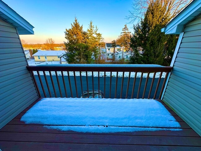 Building Photo - 6935 Tippecanoe Rd