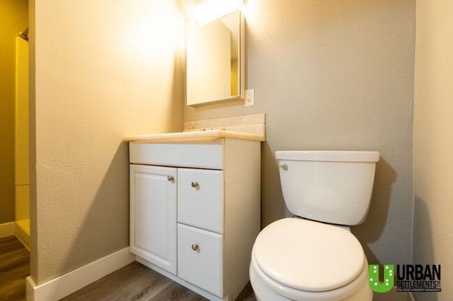 Building Photo - Great 3 bedroom 2 bathroom townhome for rent in South Spokane Valley
