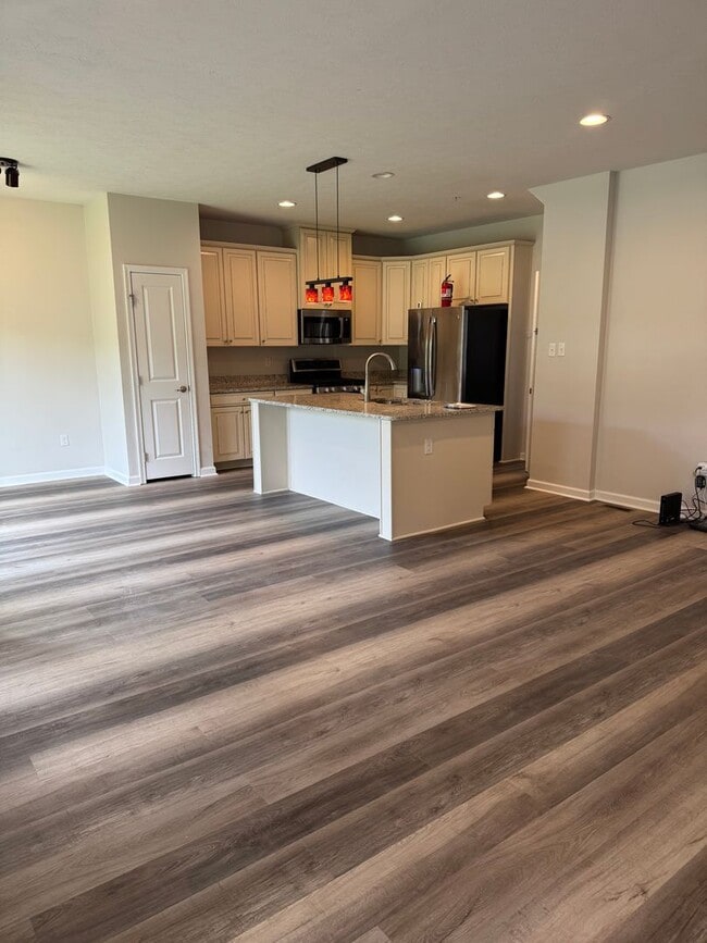 Building Photo - Beautiful 3 Bedroom 3.5 Bath in Sewickley, PA!