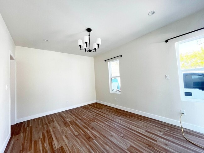 Building Photo - 584-588 Cypress