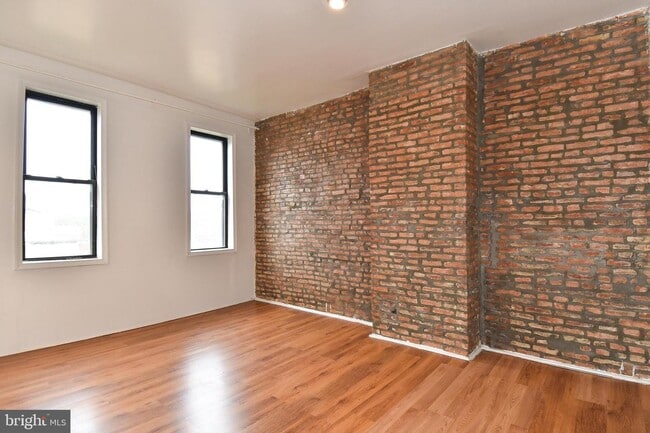 Building Photo - 2408 N Charles St