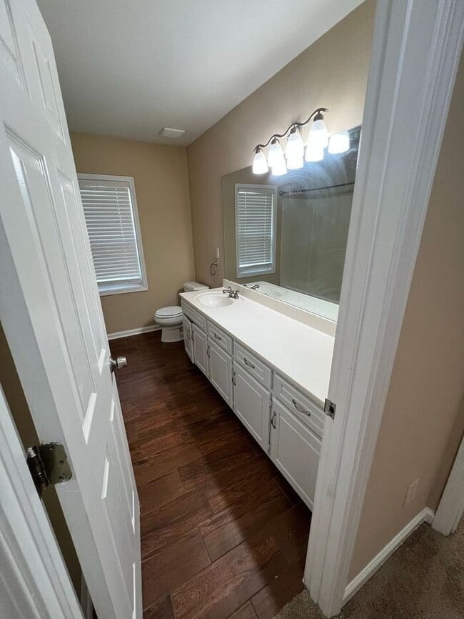 Building Photo - Gorgeous Ranch 4 bedroom 2 bath home in Lawrenceville