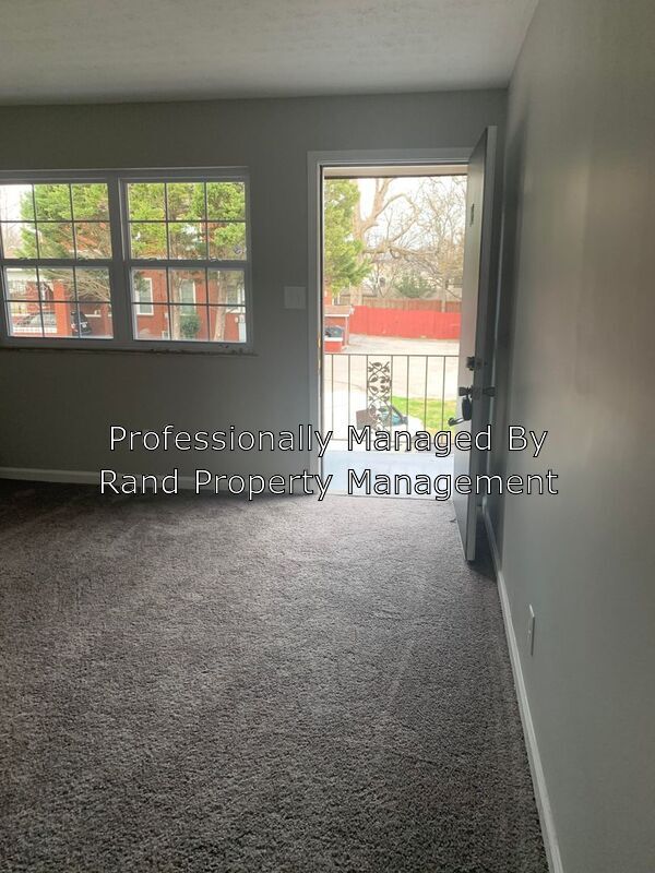 Building Photo - 117 Sylvia Dr