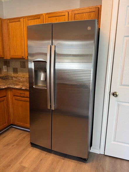 Building Photo - 4730 Autumn Rose Trail