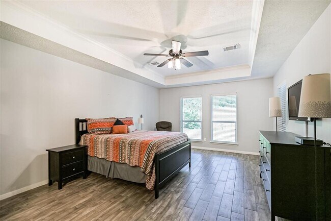Building Photo - 3602 Pine Stream Dr