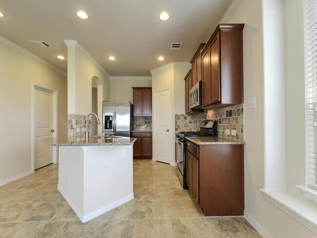 Building Photo - 2617 Creeping Vine Ct
