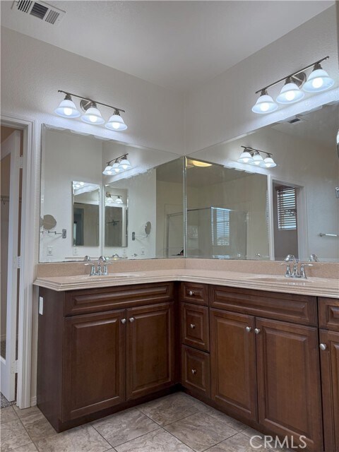 Building Photo - 30163 Tattersail Way