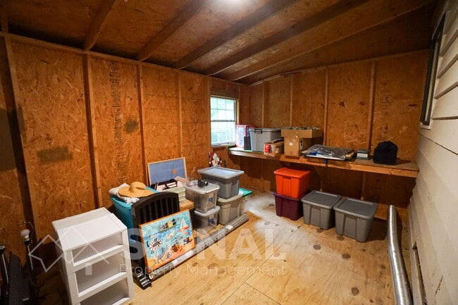 Building Photo - 264 Garden Dr