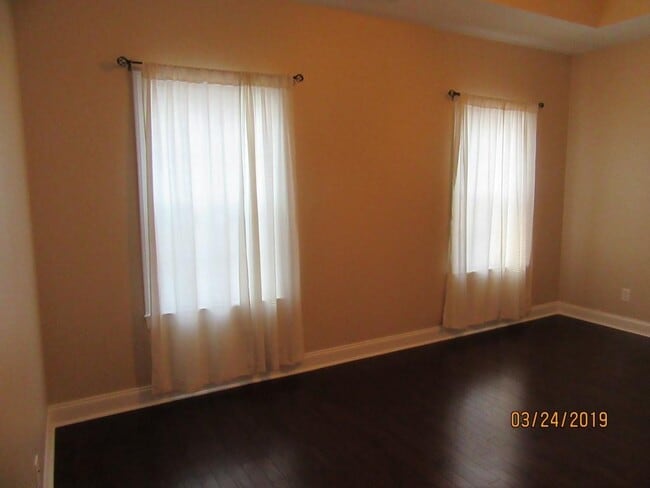 Building Photo - 104 Belclare Way