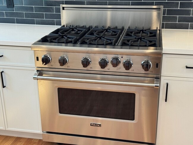 Building Photo - Remodeled 2BR/1BA Single Family Home in Su...