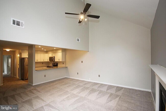 Building Photo - 3801 Ski Lodge Dr