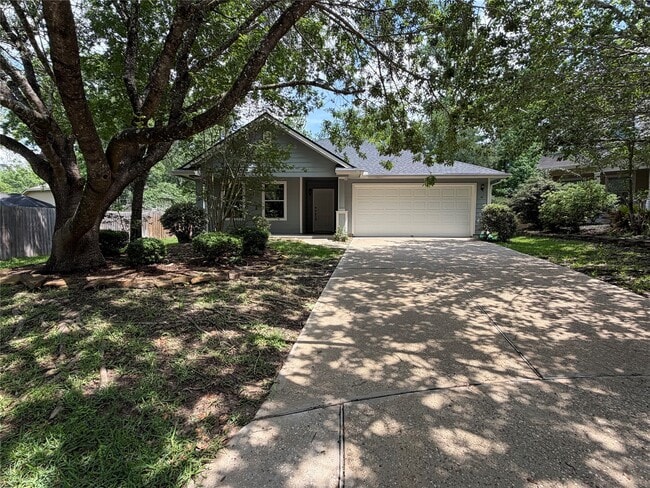 Building Photo - 10 Druids Glen Pl