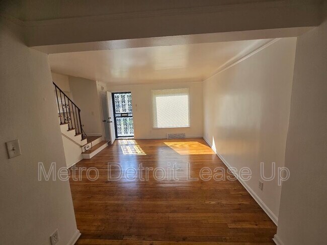 Building Photo - 15734 Meyers Rd
