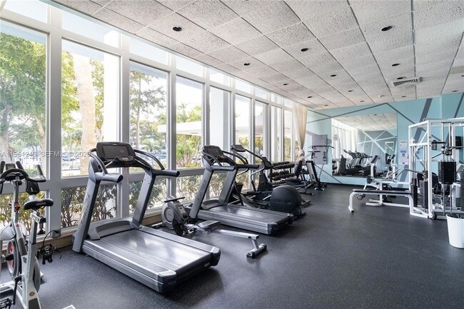 Building Photo - 7441 Wayne Ave