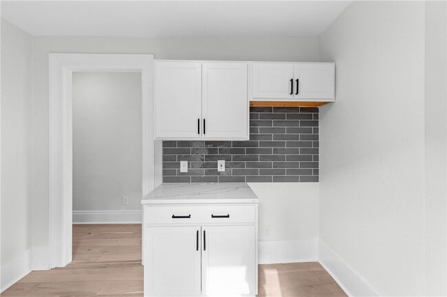 Building Photo - 26 Rowley St