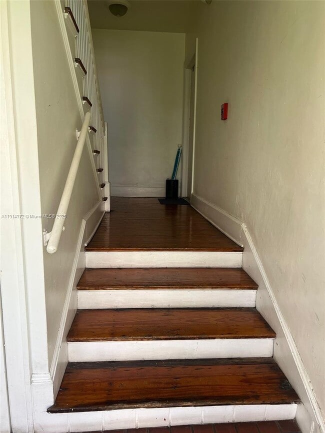 Building Photo - 754 Meridian Ave