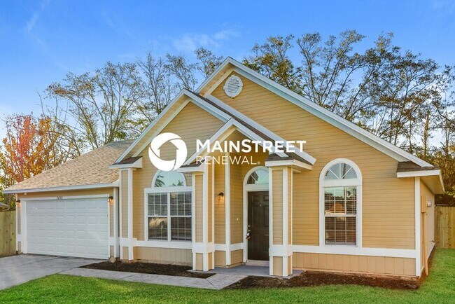 Building Photo - 3 Bedroom Pet-Friendly Home in Jacksonville, FL with Main Street Renewal