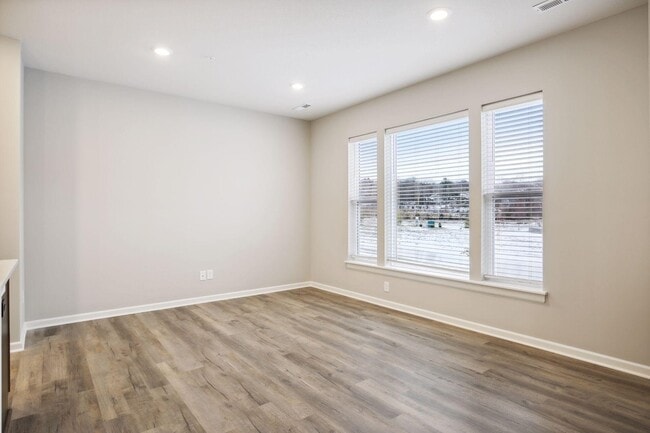 Building Photo - 14536 Twin Lakes Cir