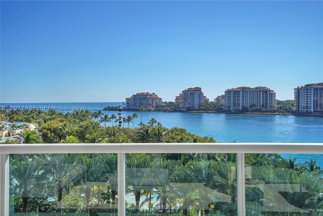 Building Photo - 1000 South Pointe Dr