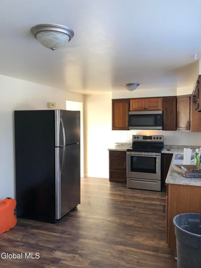 Building Photo - 34 Swayze Dr