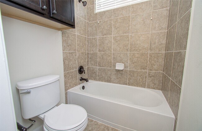 Building Photo - 28666 Pleasant Forest Dr