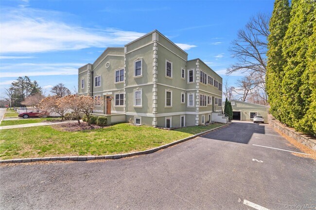 Building Photo - 142 Bannon Ave