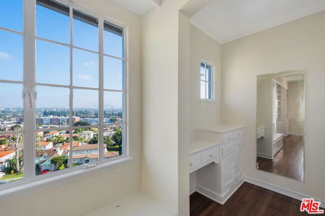 Building Photo - 3617 Homeway Dr