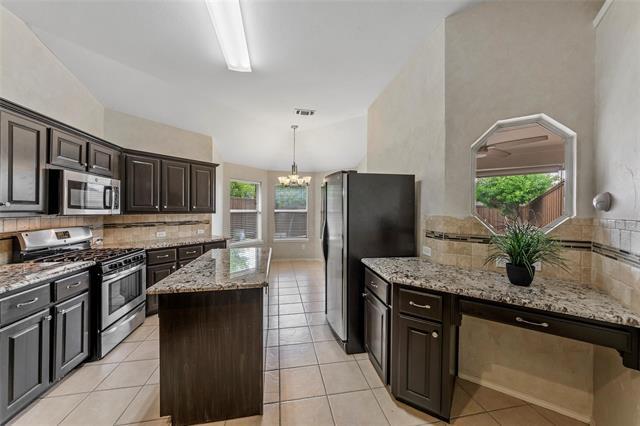 Building Photo - 10616 Red Cedar Dr