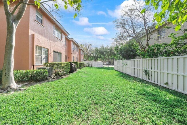 Building Photo - 9090 NW 40th Pl