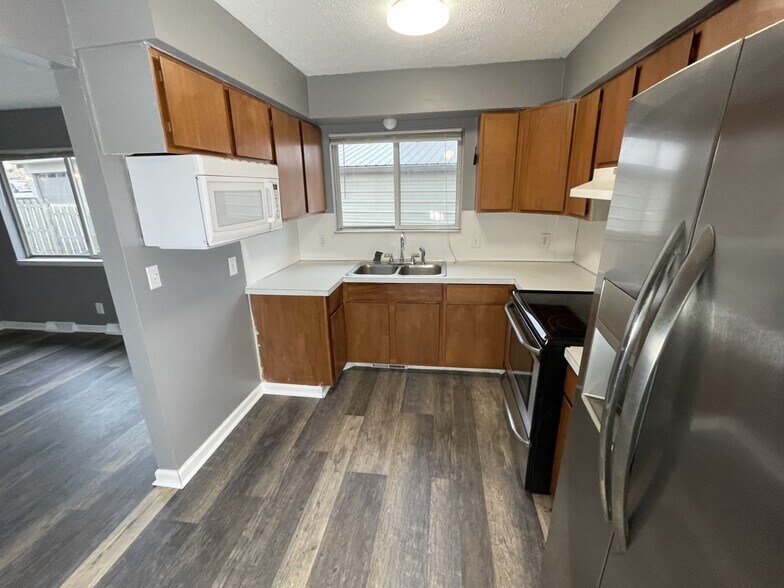Building Photo - 3533 Dorwil Ct