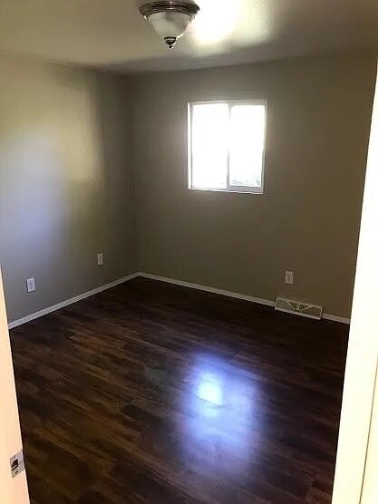 Building Photo - 184 Poppy St