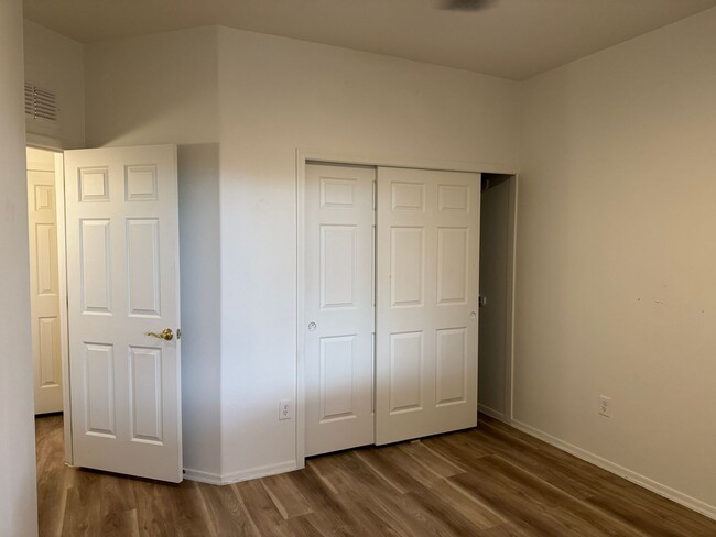 Building Photo - Nice SouthWest Tucson 3Bdm 2Ba, Close Casi...