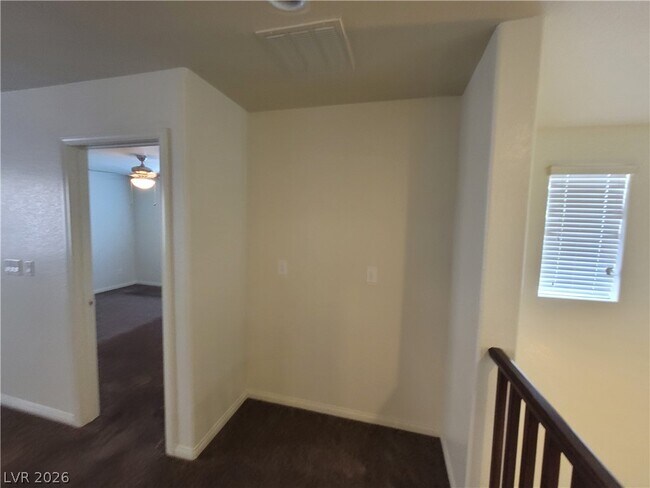 Building Photo - 2409 W Gilmore Ave