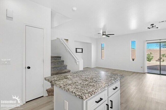 Building Photo - Stunning 3Bdm 2.5Ba Home in Prime North Phoenix Location!