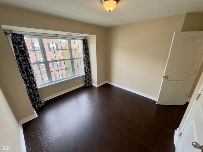Building Photo - 9094 Demarest Dr