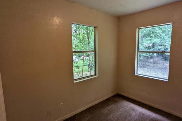 Building Photo - 215 Blackshear St