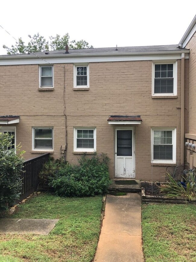 Selwyn Village 308 Wakefield Dr Charlotte NC 28209 Apartment Finder