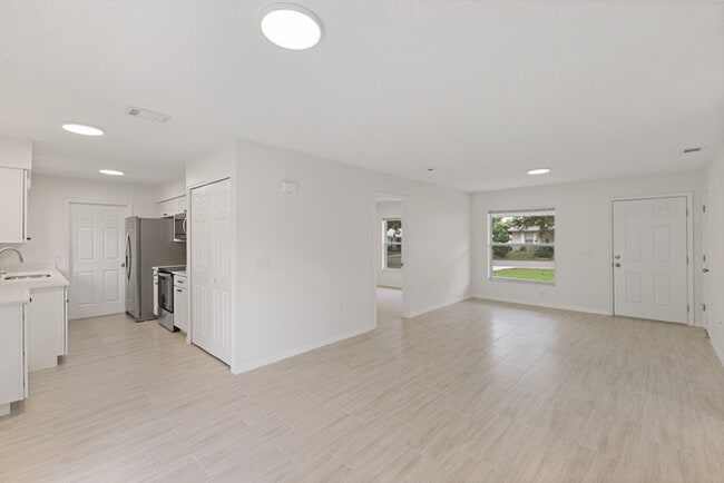 Building Photo - 102 Cricket Hollow Ln