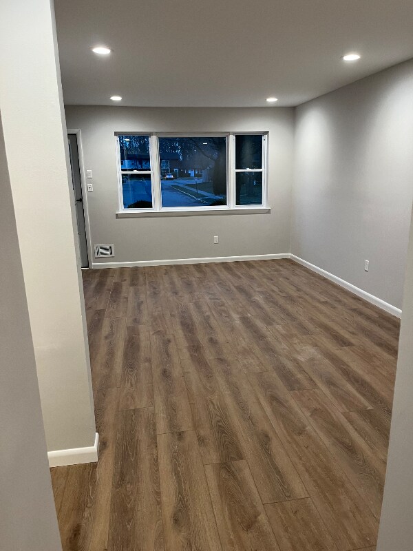 Building Photo - 136 Miranda Ct