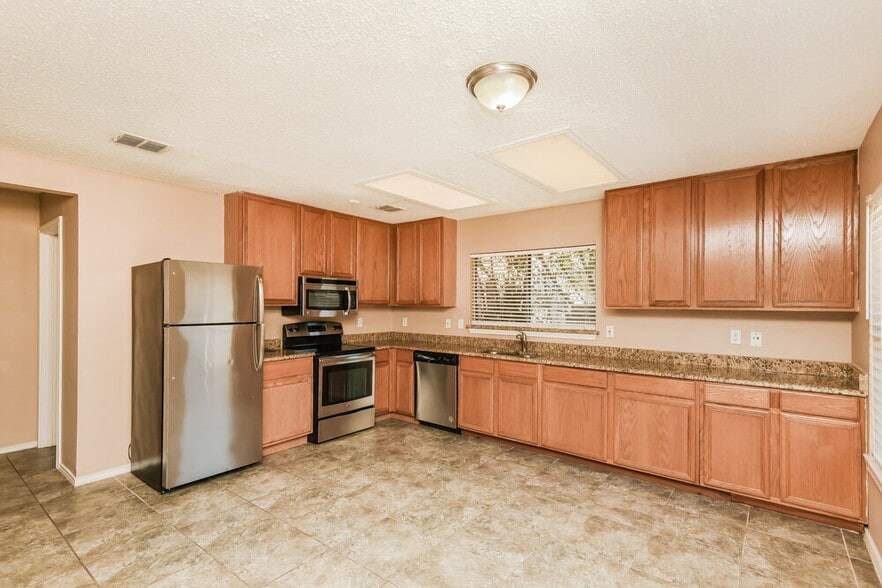 Building Photo - 3505 Chapel Pointe Trail