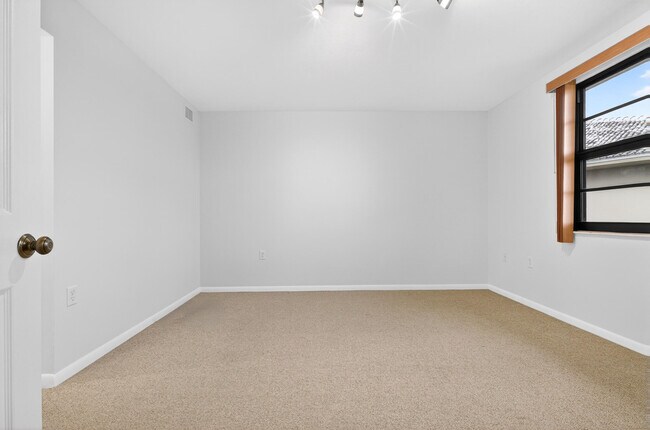 Building Photo - 3507 Village Blvd