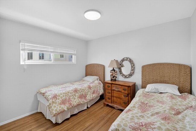 Building Photo - 237 Avenida Montalvo